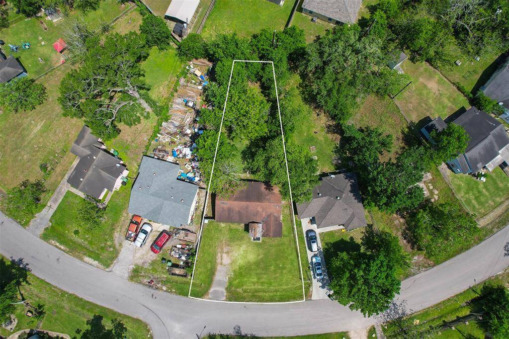 This elevated perspective highlights the generous 0.37-acre.