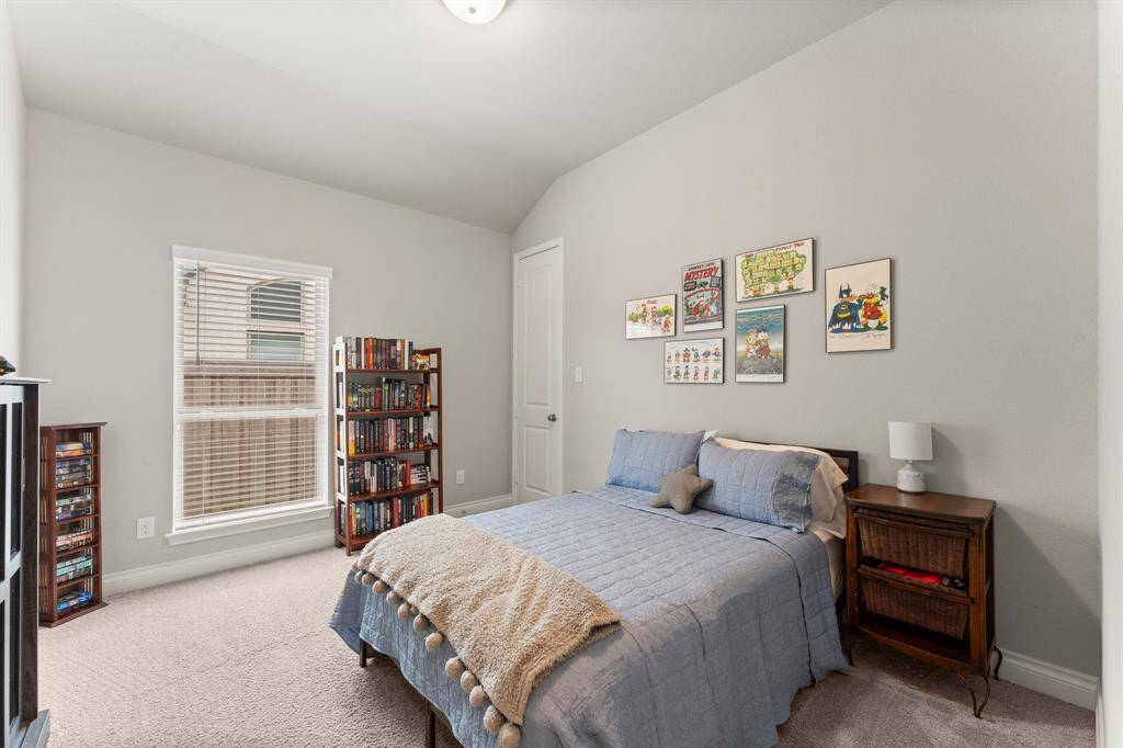 Secondary bedroom