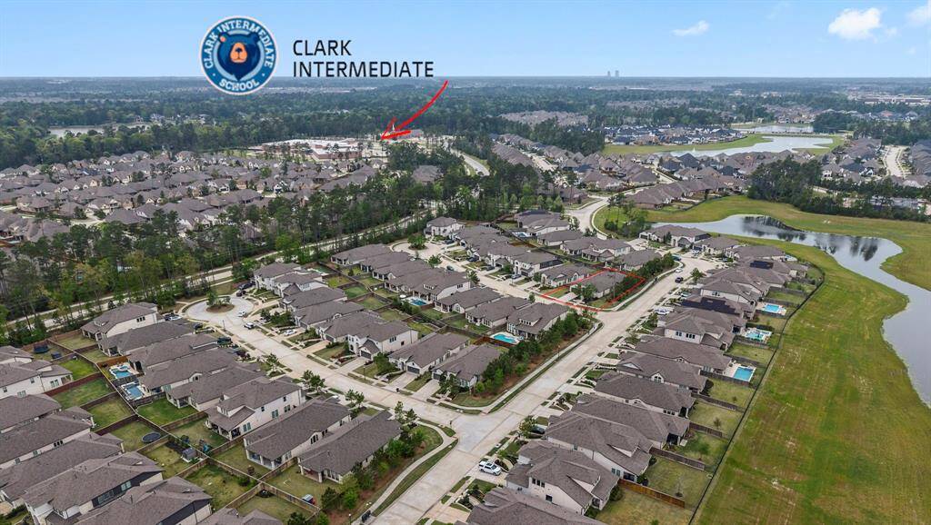 lWalking distance to CISD Clark Intermediate