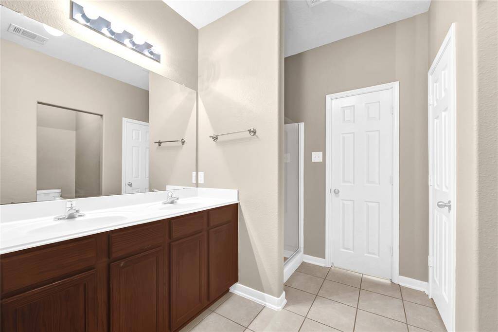 Primary bath