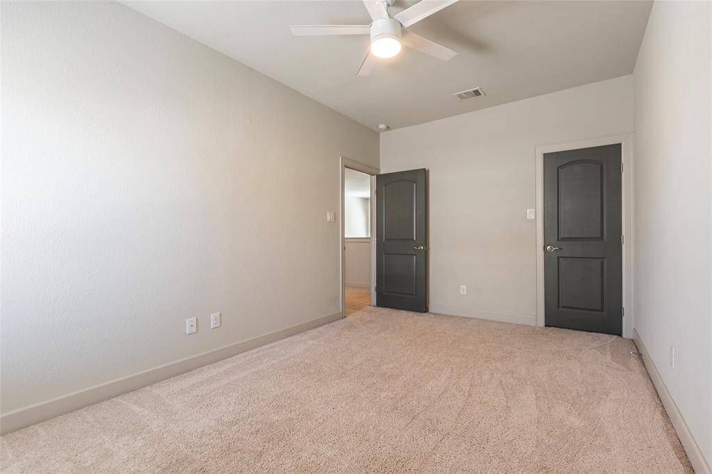 Bedrooms/carpet in upstairs in very good shape.