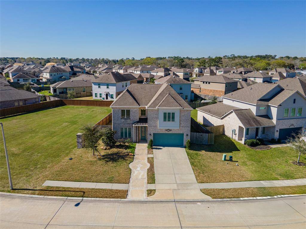 Sellers are motivated!  Come check out this BEAUTY in Bayou Maison ASAP.