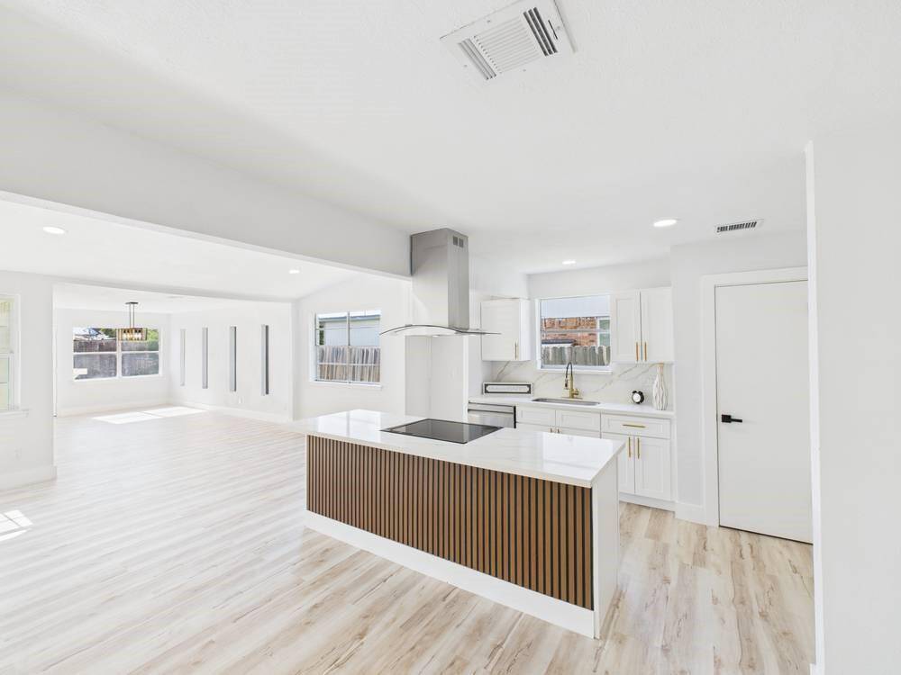 A Houston Home with ALL the California vibes!!