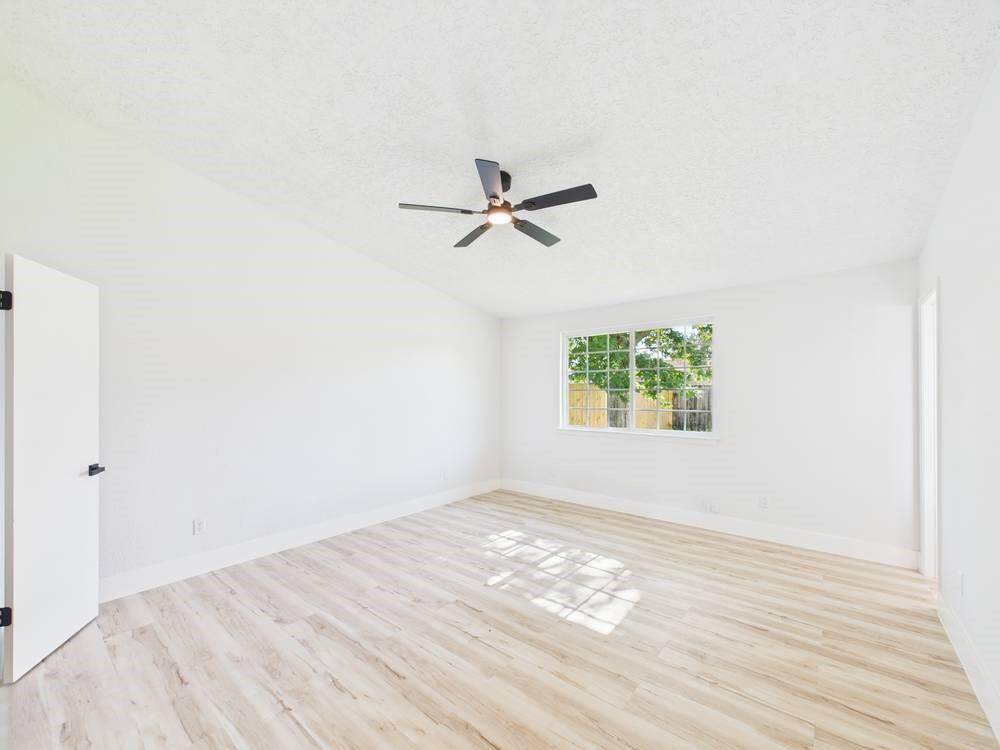 Large Primary Bedroom