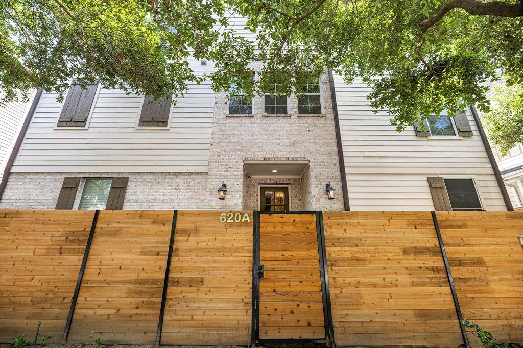 Gorgeous curb appeal and locked gate for extra security.