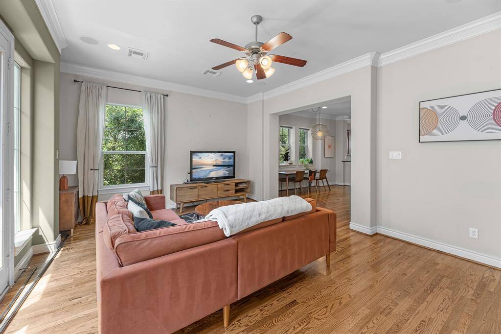 Second floor - living