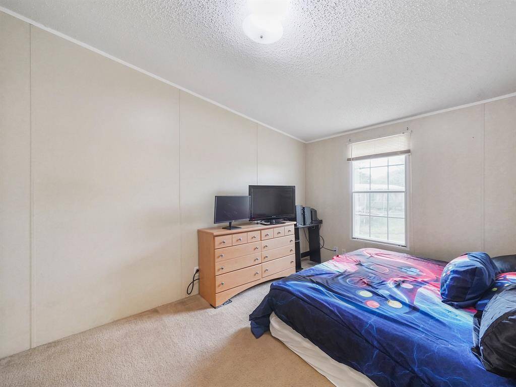 Guest Bedroom #1
