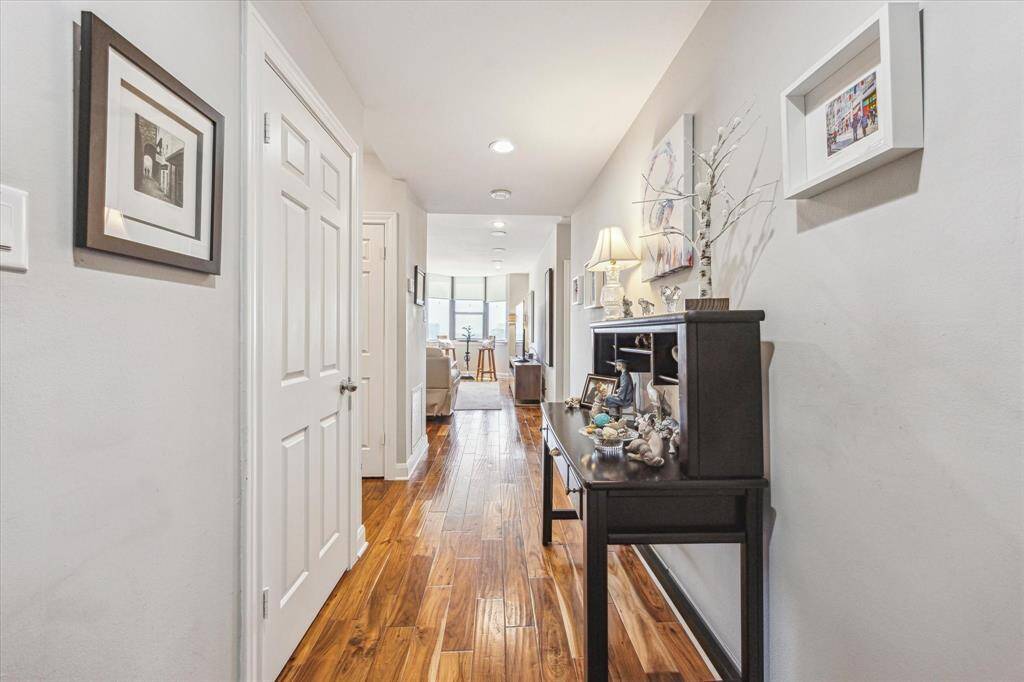 Guests are greeted with a stunning view the moment they step inside, setting the tone for the rest of your home.