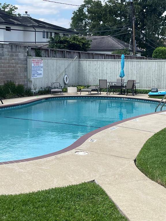 Have fun in your pool area of the townhome .Play cards or games or just relax.