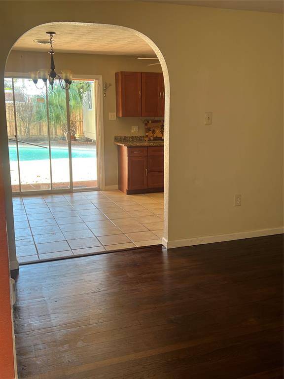 Picture is from the living area to the breakfast room/kitchen.