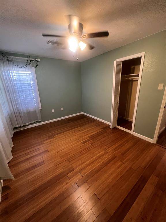 Another picture of 2nd bedrooms