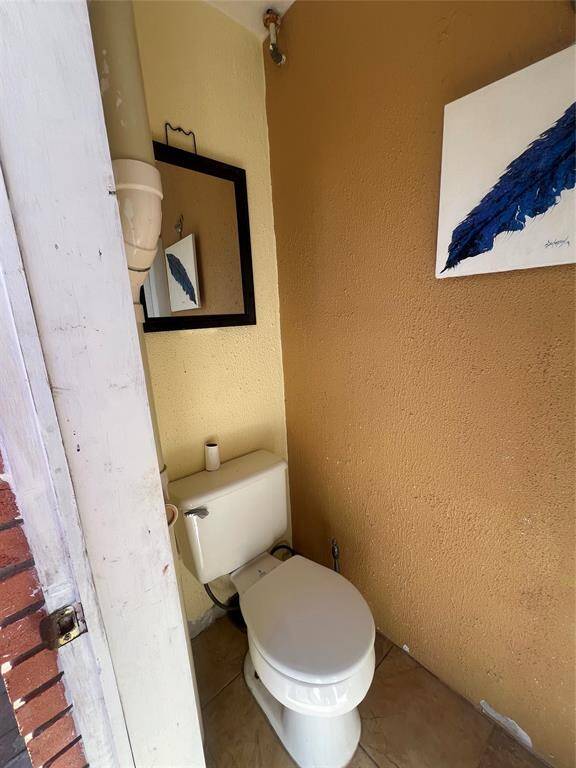 3rd bath outside, near pool.