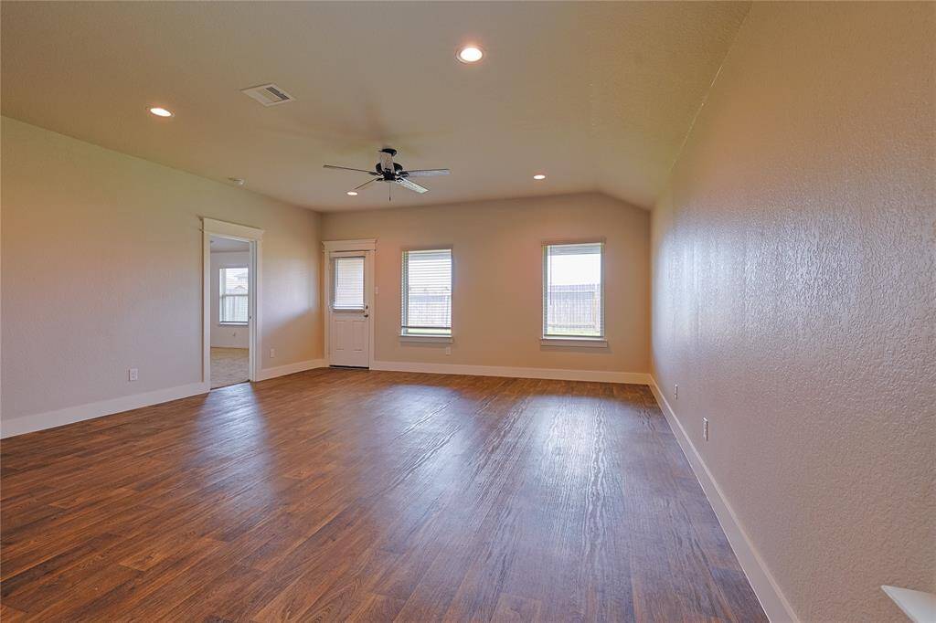 Spacious Family Room