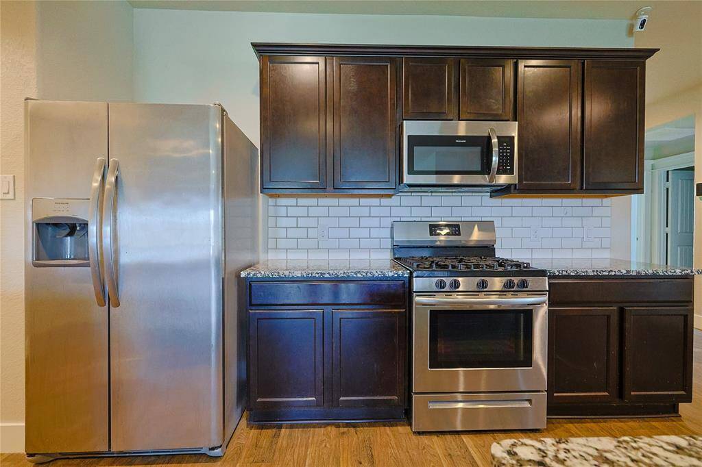 Kitchen Pic 1