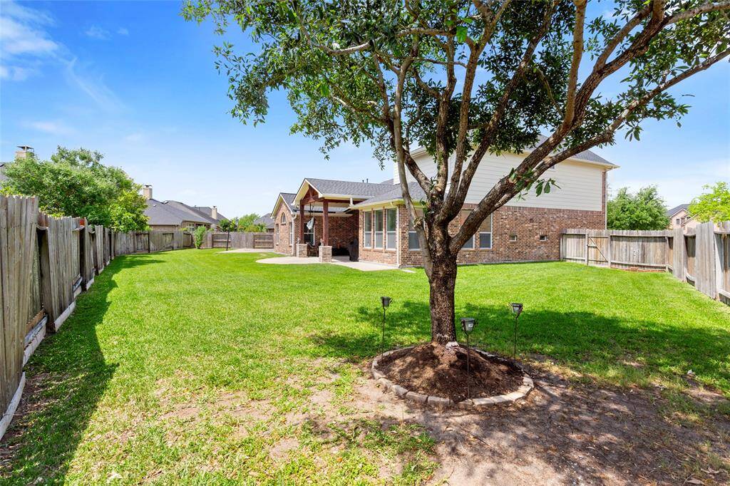 Great size back yard with room for a pool!