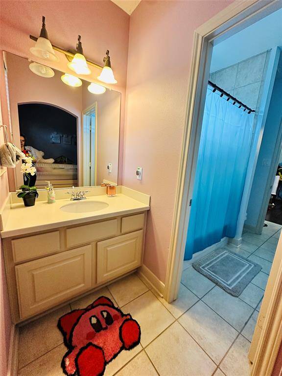 Jack and Jill Bathroom, bedroom #3