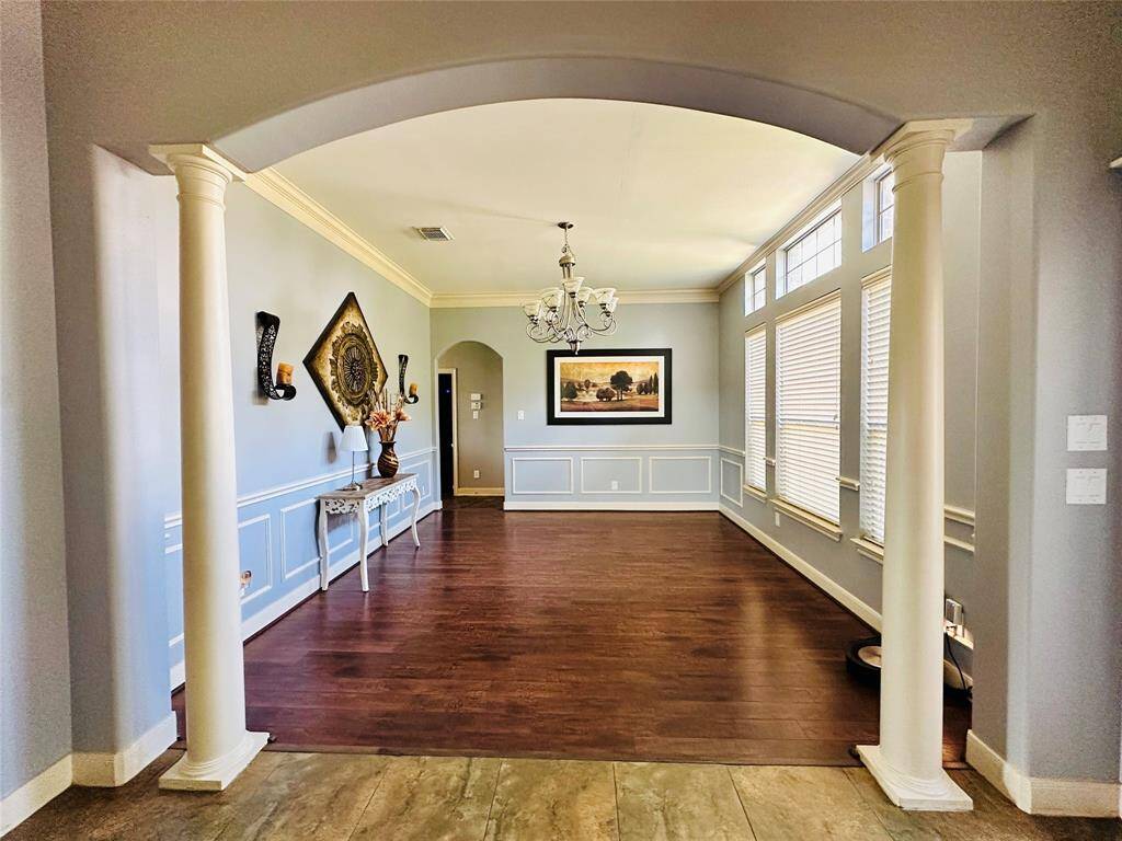 Formal Dining