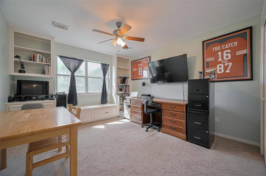 Guest bedroom 3