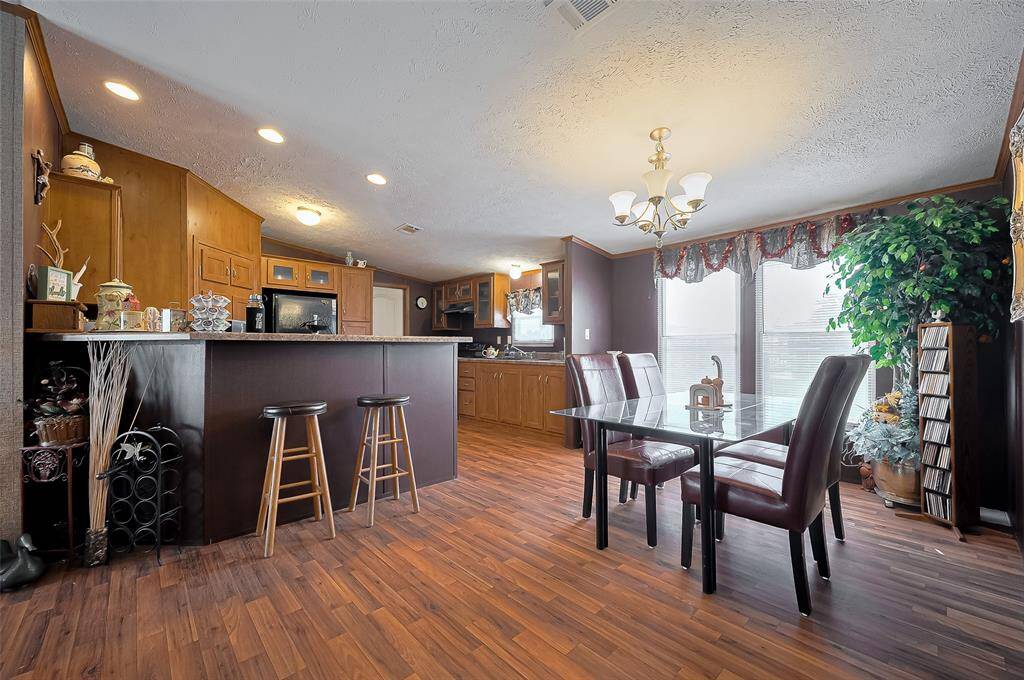 Guest home dining area