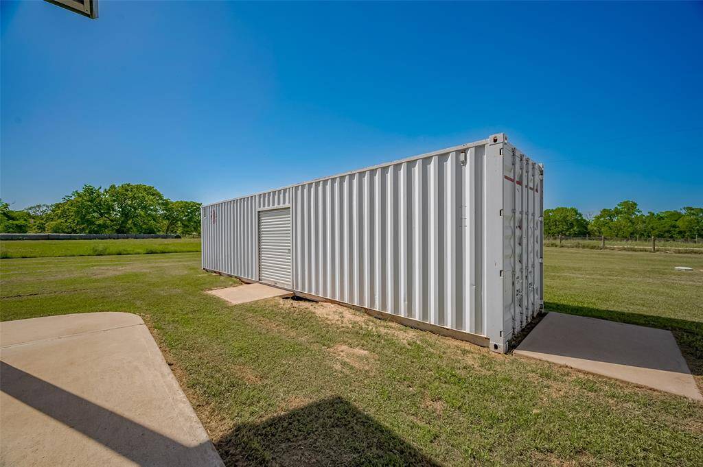 Storage container