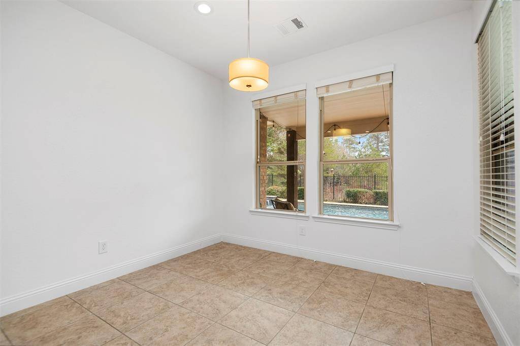 Breakfast room