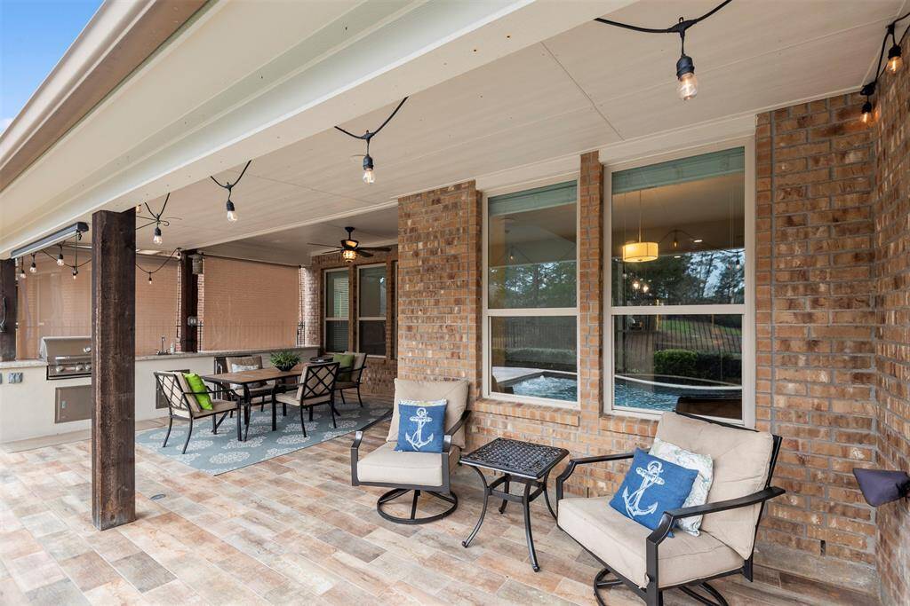 Ample covered backyard!