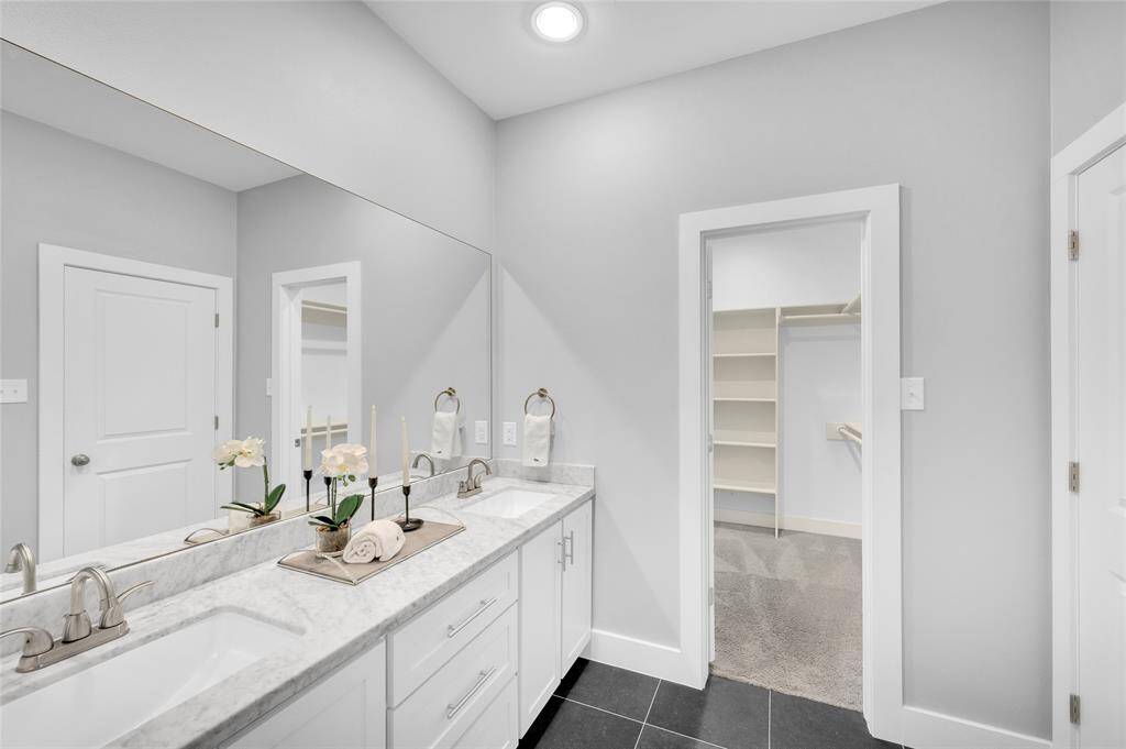 ...and are wishing for a spacious primary bath with walk-in closet...