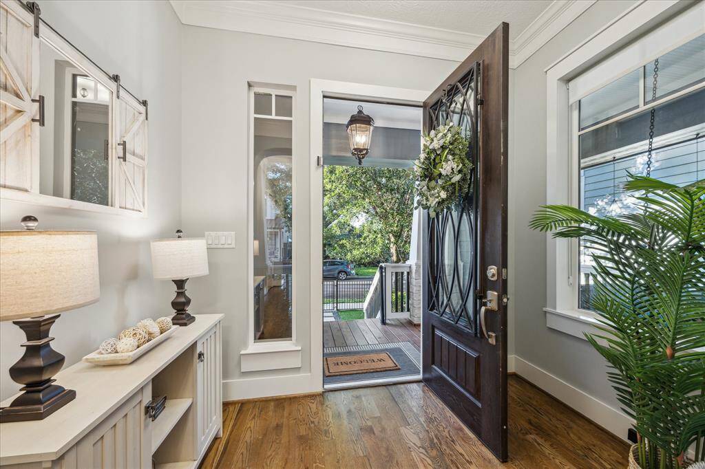 ENTRY - Spacious and welcoming front entryway.
