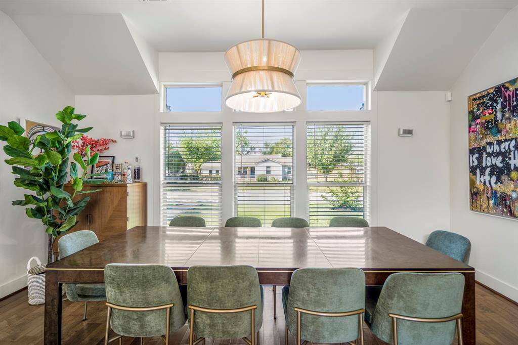 Gather, host, and celebrate in this bright and welcoming dining space.