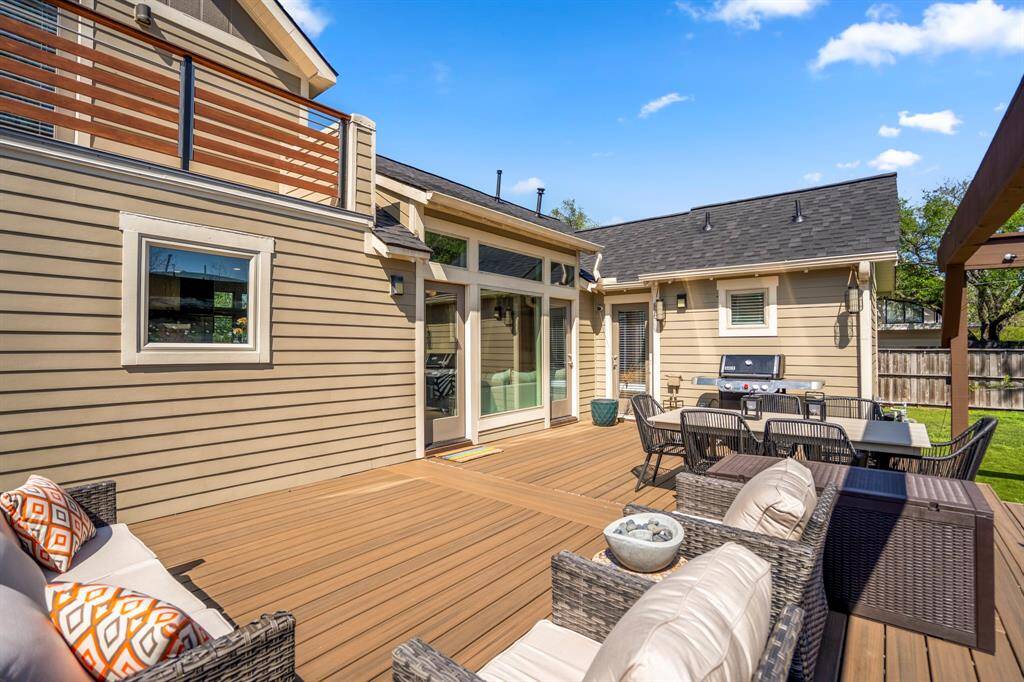 Relax, play, and entertain in your private, low-maintenance oasis.