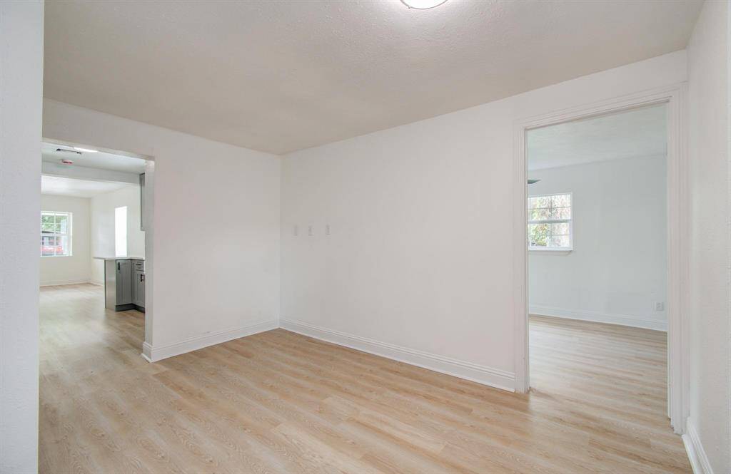 Living/dinning area