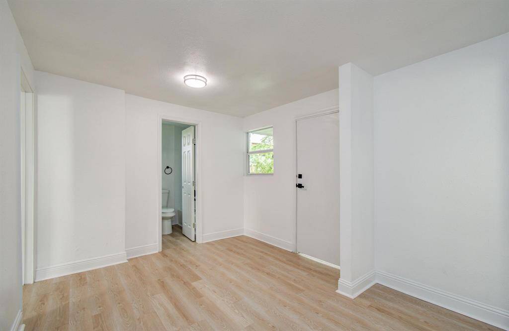Living/dinning area