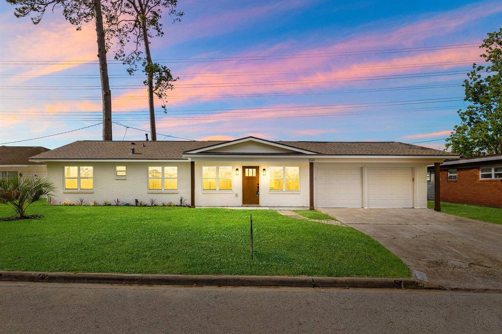Exterior Front View of Home with no Front Or Back Neighbors