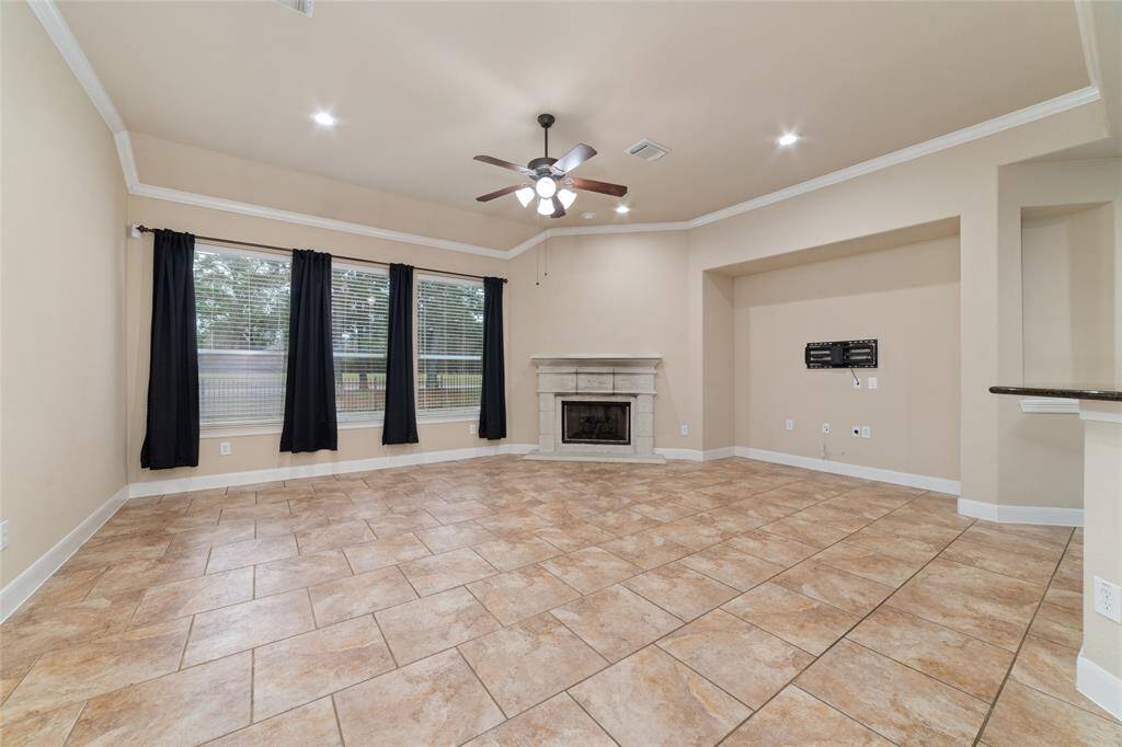 Living Room (1st Floor)