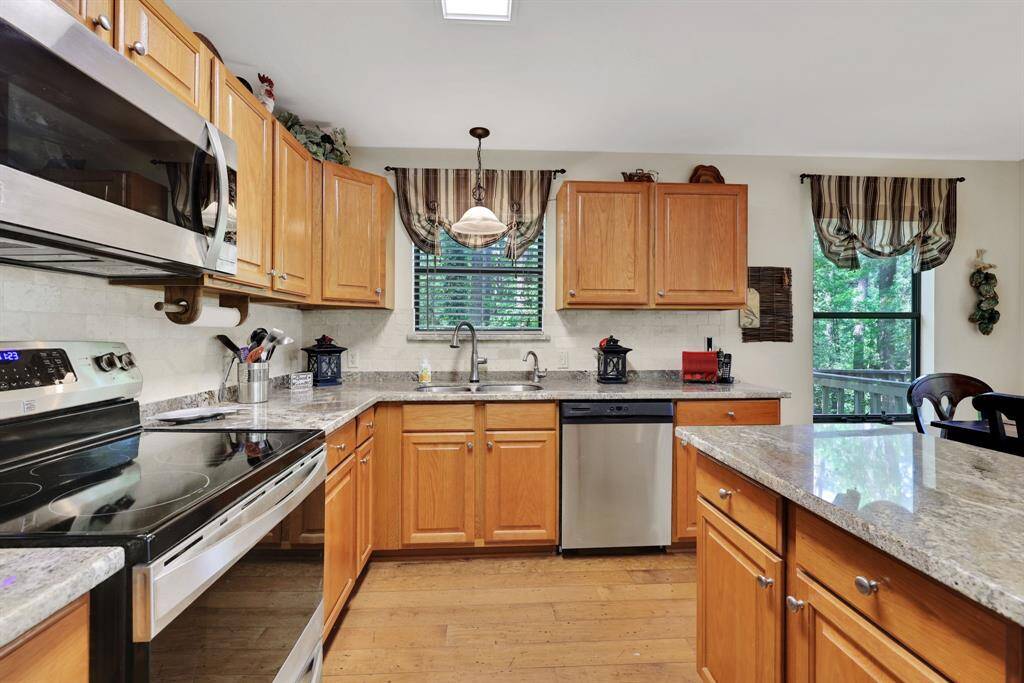 Plenty of cabinet space and prep space for family meals