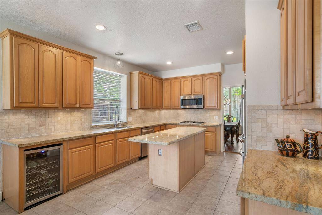 Island Kitchen - Built in Wine Fridge Area