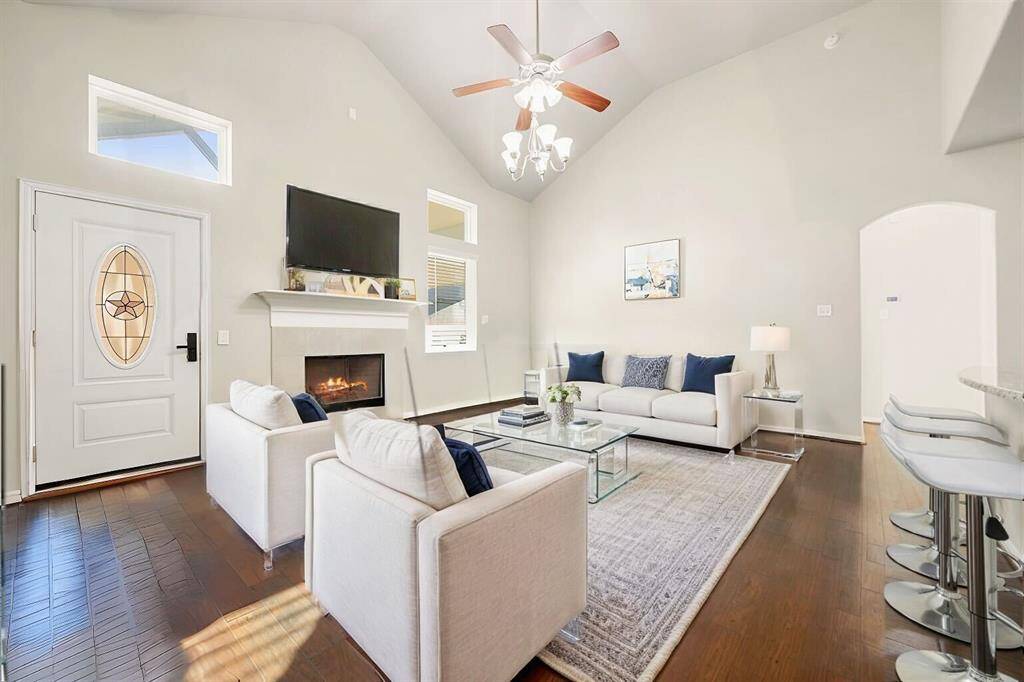 Virtual Staging- Living Room