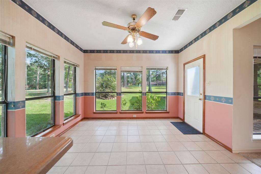 Breakfast area with a view of the golf course!