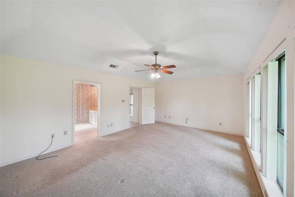 Primary suite.