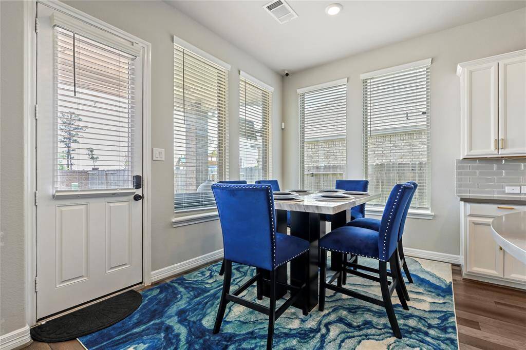 Breakfast area
