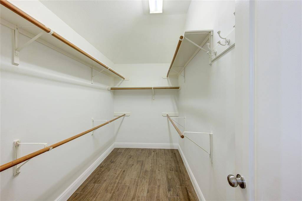 Walking closet