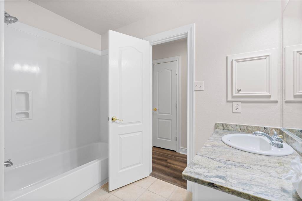 Bathroom with tub/shower combo