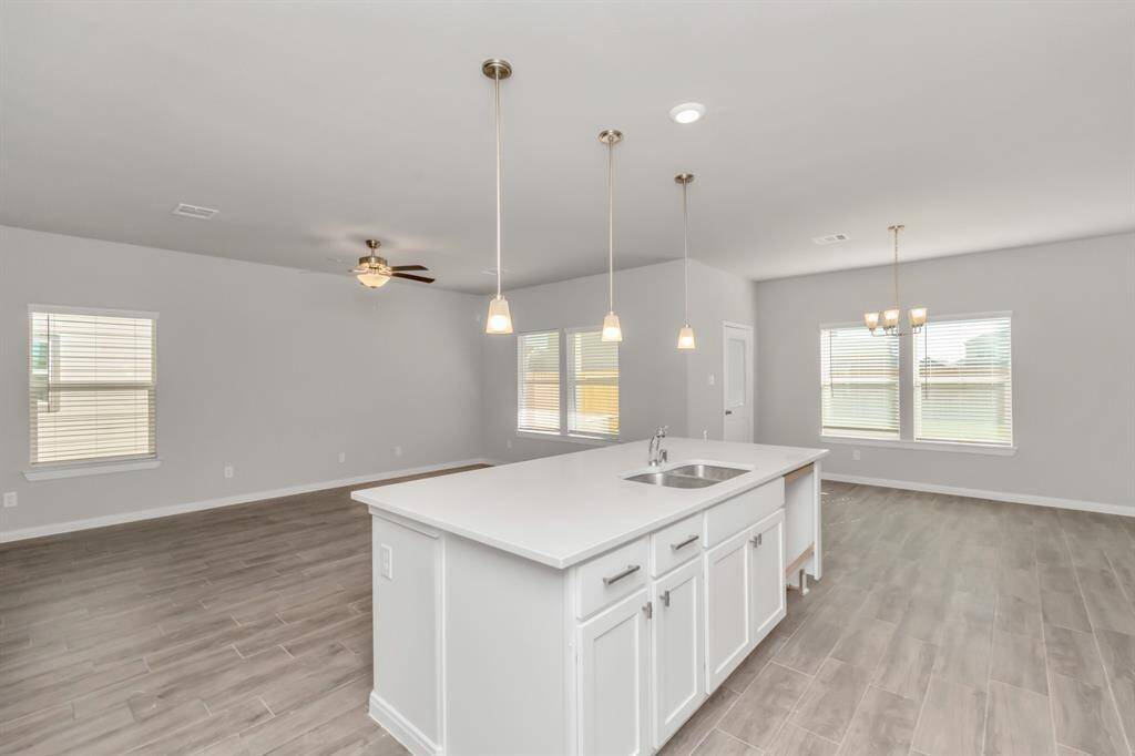 16.KITCHEN AREA PIC4