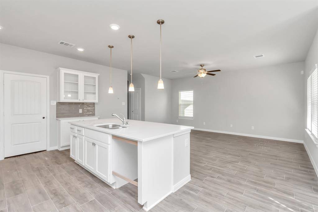 18.KITCHEN AREA PIC6
