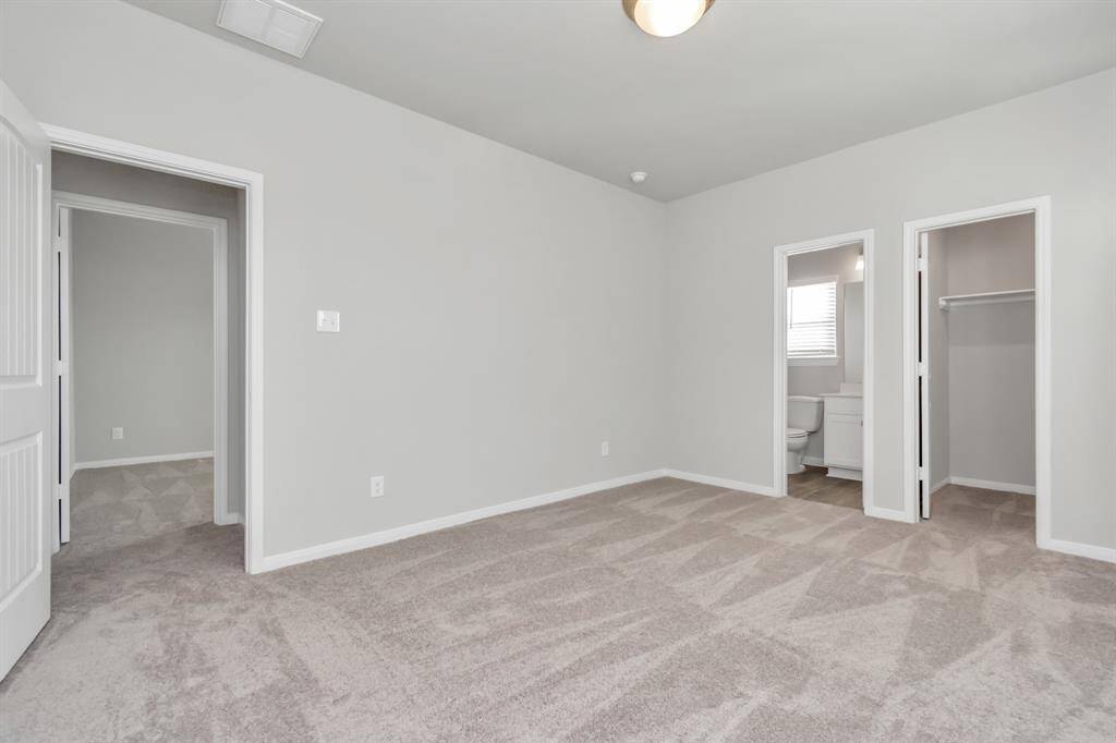 31.BEDROOM2 AND CLOSET