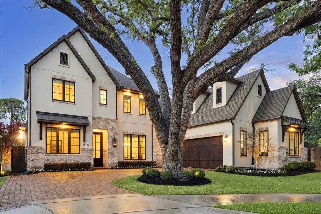 This stunning custom-built residence by Cunningham Custom Homes offers luxurious finishes throughout. Featuring an elevator for easy access to all levels, a private pool, and a spacious patio with outdoor kitchen. Nestled on a peaceful cul-de-sac street just minutes from top-tier shopping, dining, and freeway access.