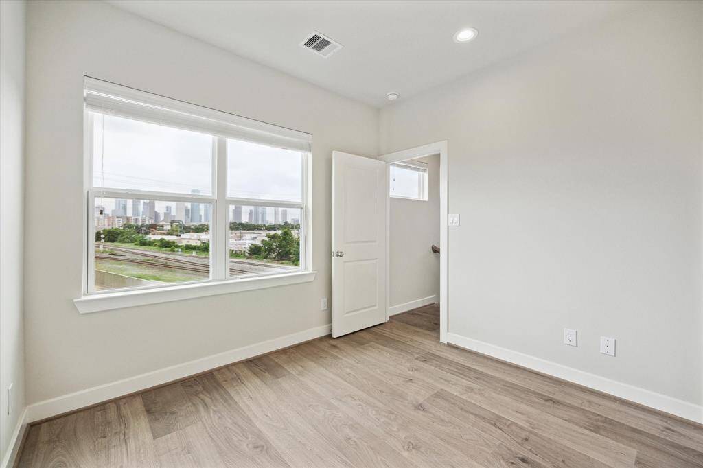 v**Previously completed home by City Choice Homes with same floor-plan**