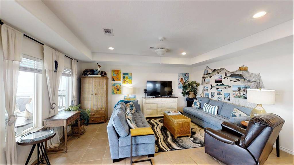 2 full size sofas and room to move around