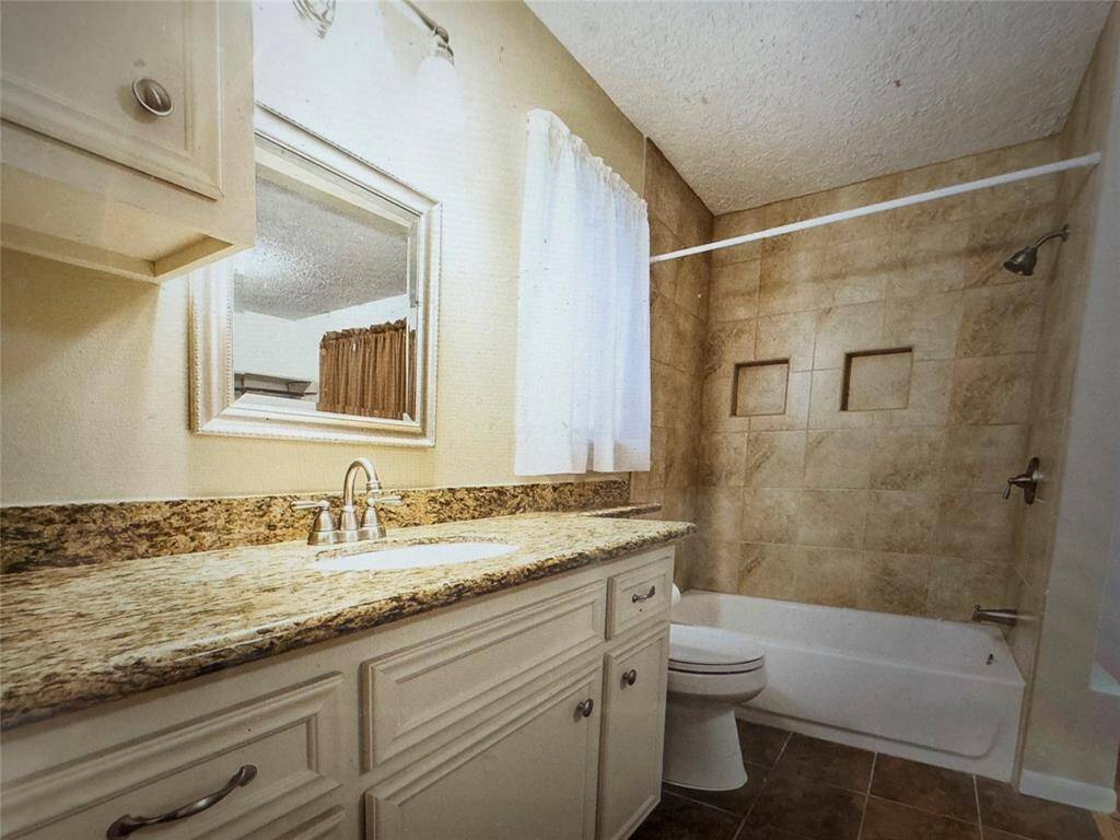 Updated full bath!