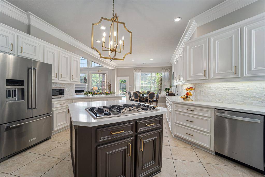 This kitchen truly has it all!